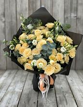 Букет цветов из:  Розы и Лизиантусы в Золотово