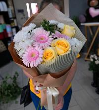 Букет цветов из:  Герберы, Розы и Хризантемы в Золотово