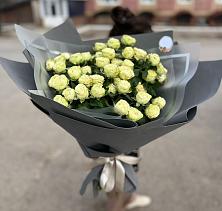 Букет Белые кустовые розы Солинеро в Золотово