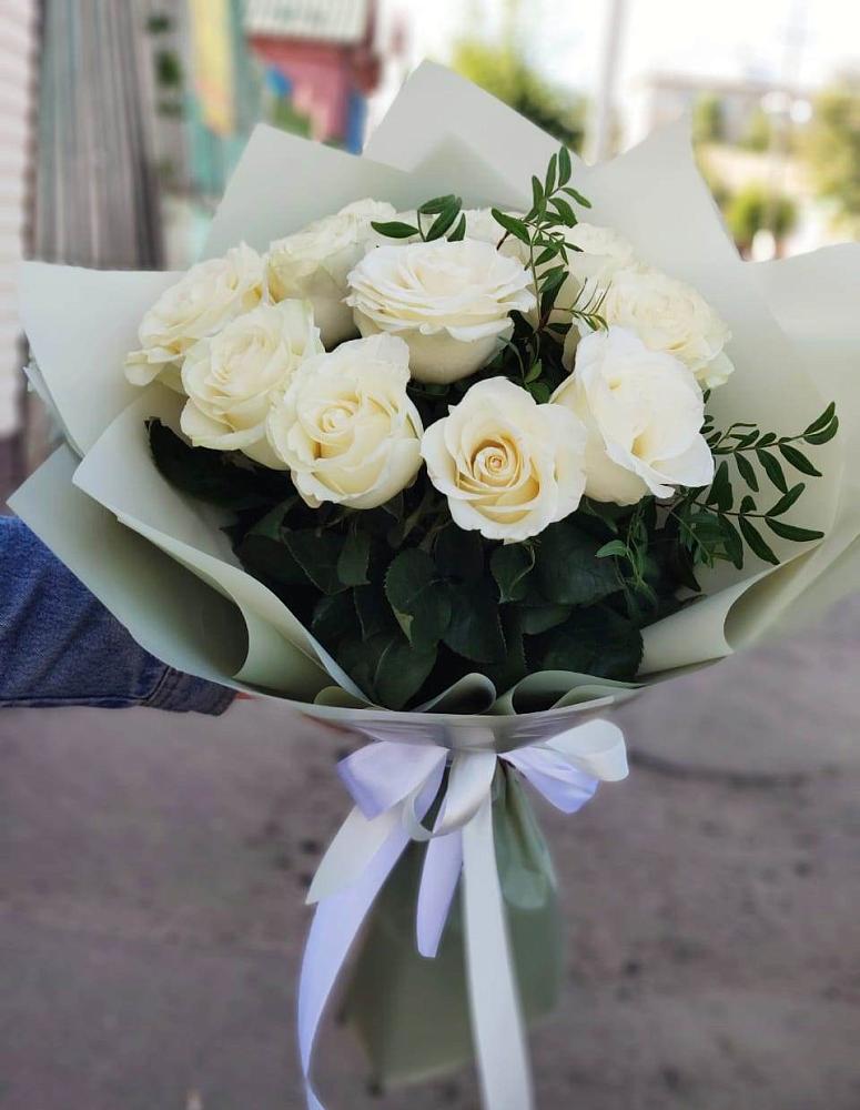Букет Белые розы Проуд в Золотово