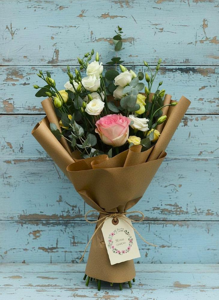 Букет цветов из: Розы и Лизиантусы в Золотово