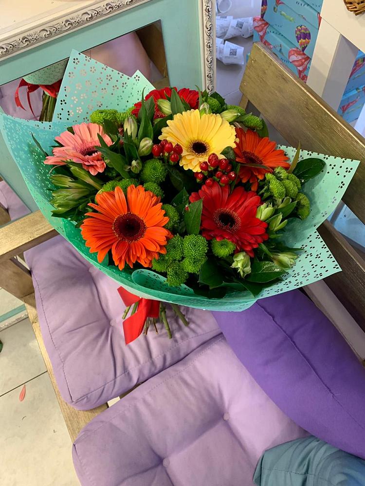 Букет цветов из: Герберы, Хризантемы и Альстромерии в Золотово