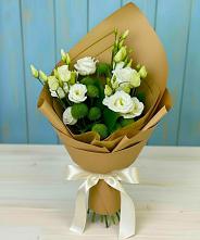 Букет цветов из:  Хризантемы и Лизиантусы в Золотово