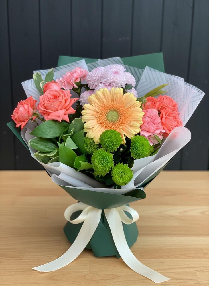 Букет цветов из: Гвоздики, Розы, Герберы и Хризантемы в Золотово