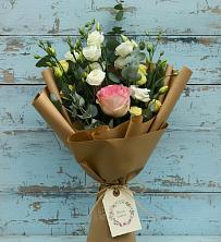 Букет цветов из:  Розы и Лизиантусы в Золотово